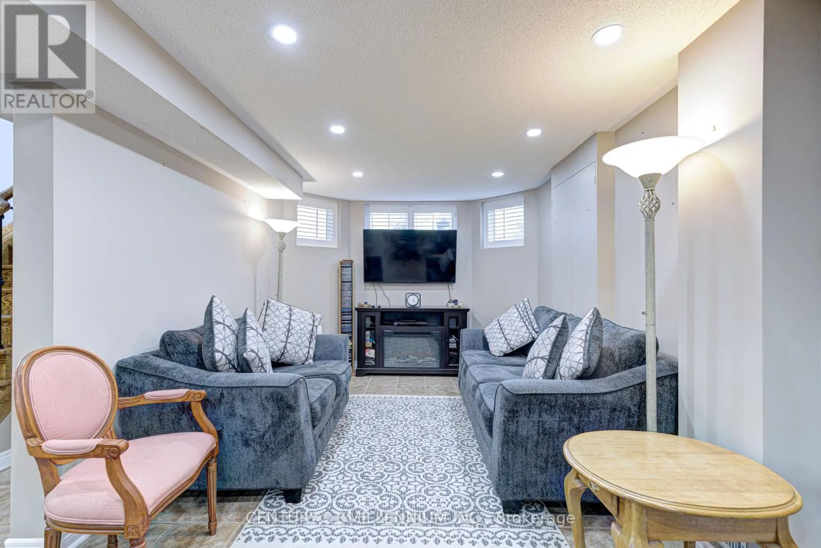 26 SUNCREST DRIVE