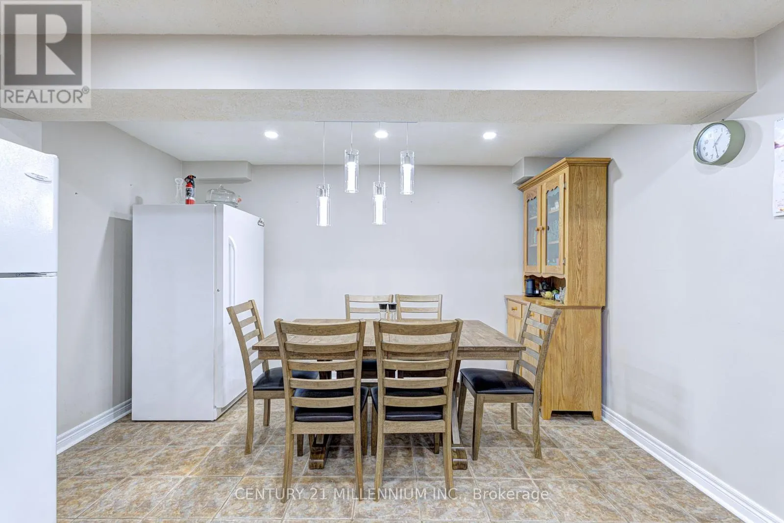 26 SUNCREST DRIVE