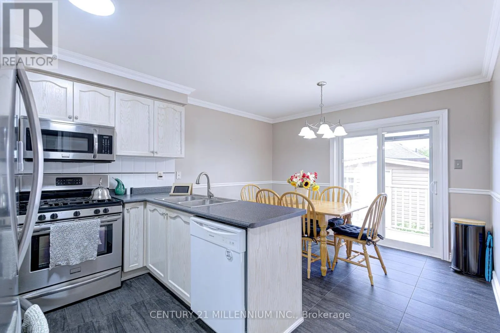 26 SUNCREST DRIVE