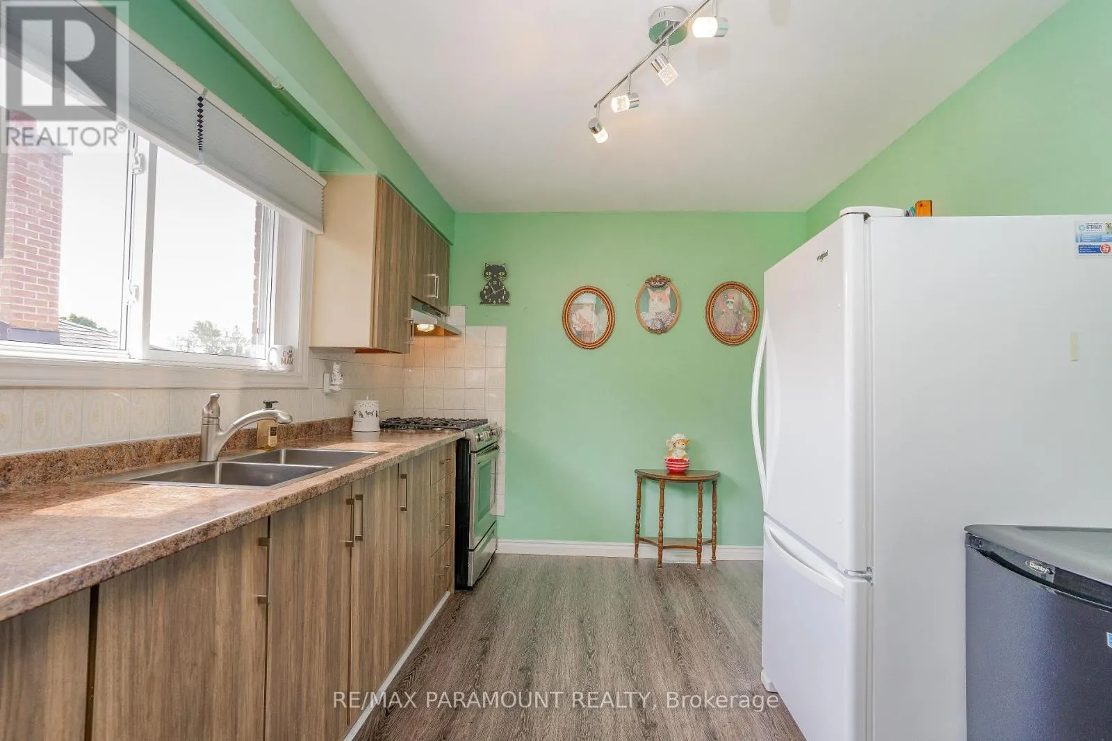 26 LANGWITH COURT