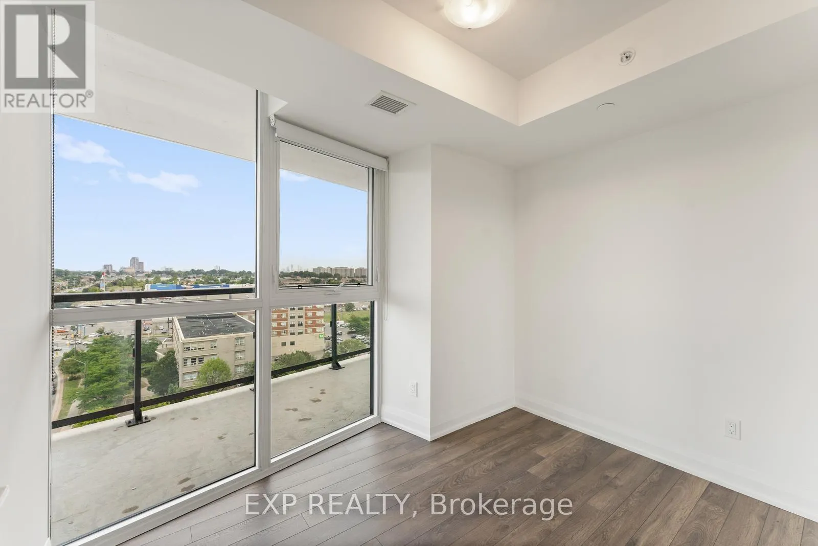 1205 - 1461 LAWRENCE AVENUE W