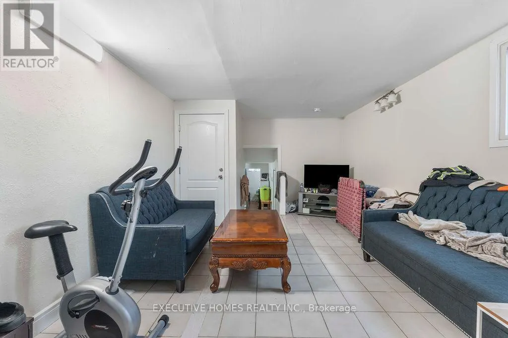 140 WEYBRIDGE TRAIL