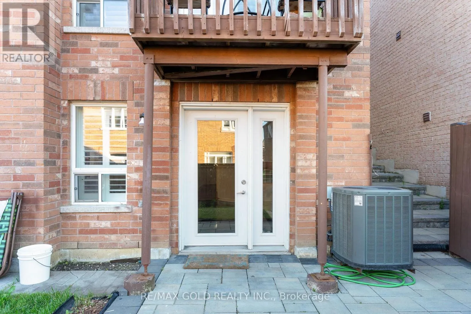72 NEWINGTON CRESCENT