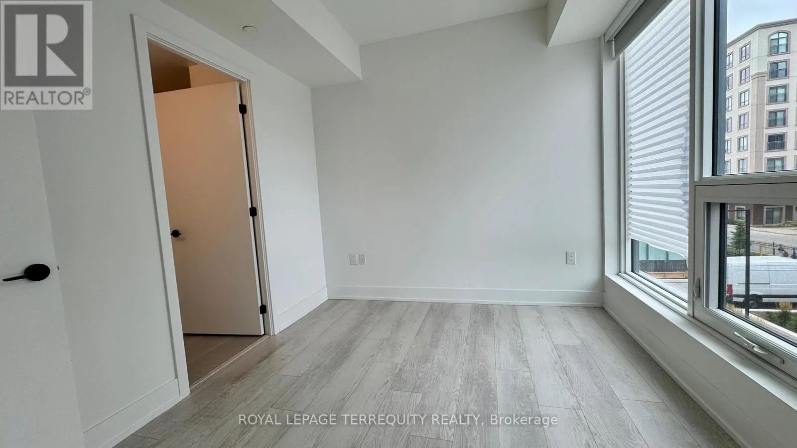 204 - 2450 OLD BRONTE ROAD