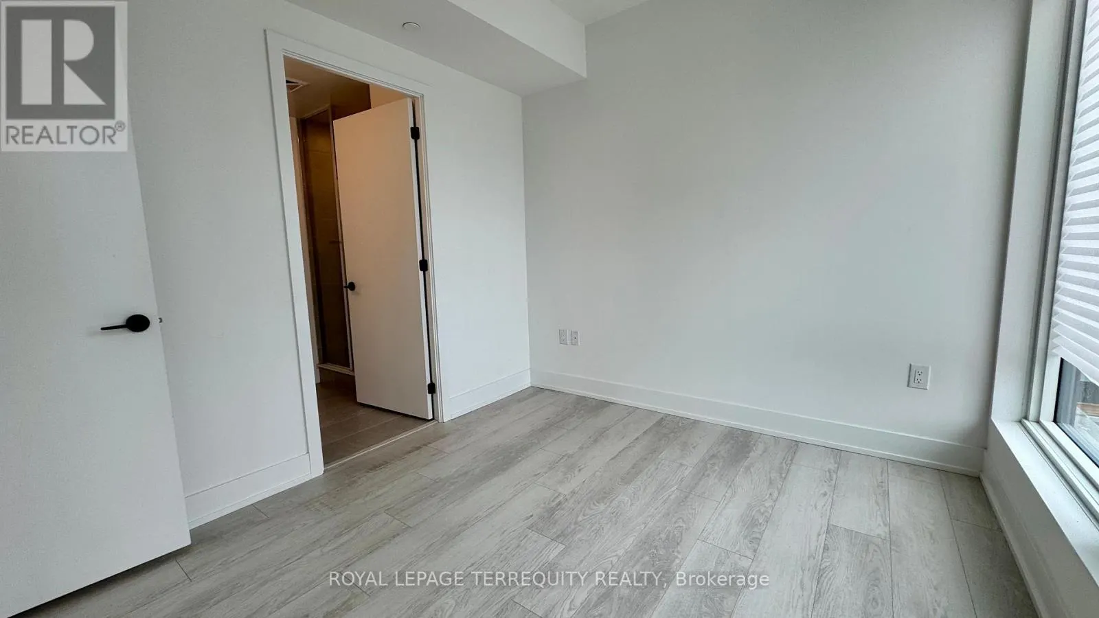 204 - 2450 OLD BRONTE ROAD
