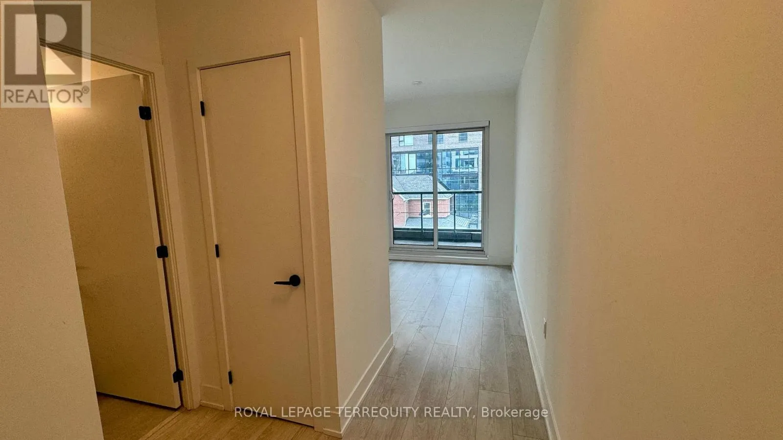 204 - 2450 OLD BRONTE ROAD