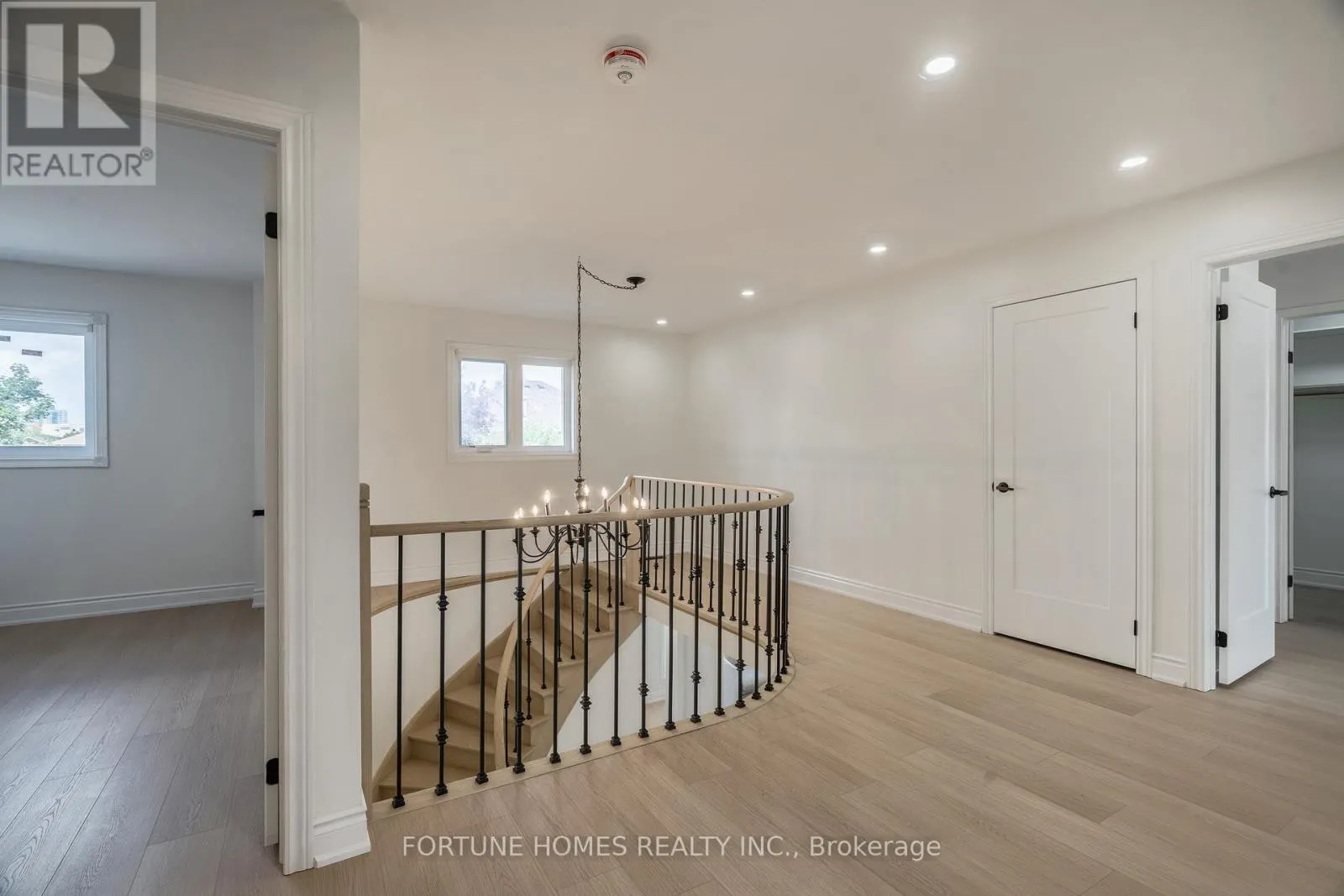 31 ORTONA DRIVE