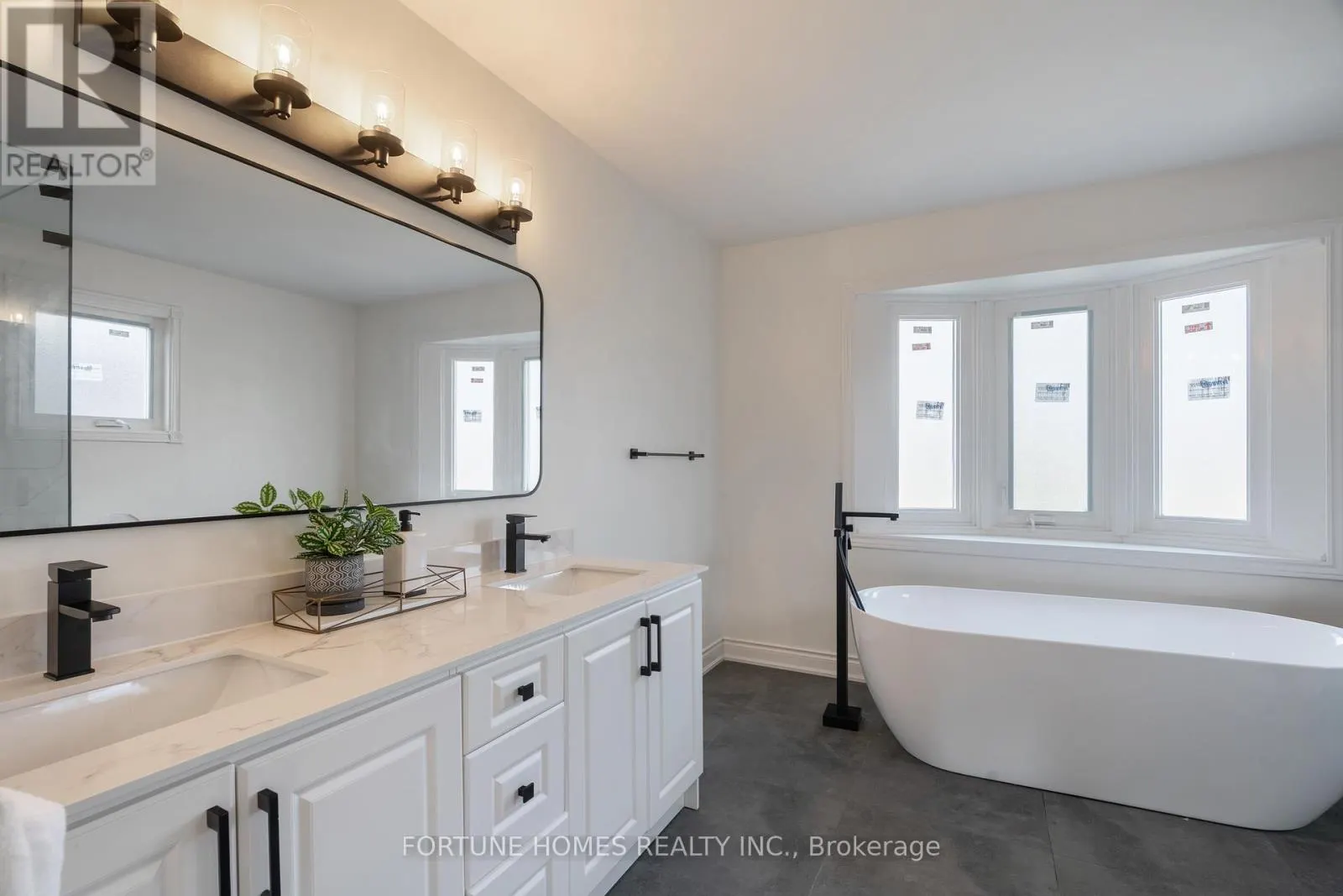 31 ORTONA DRIVE