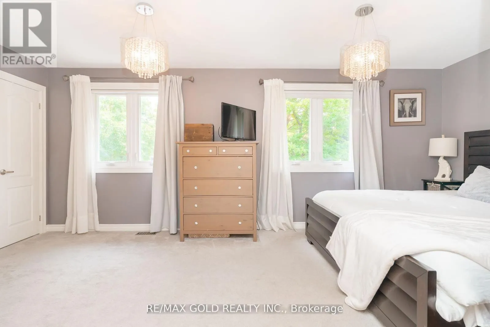 23 EDGEBROOK CRESCENT