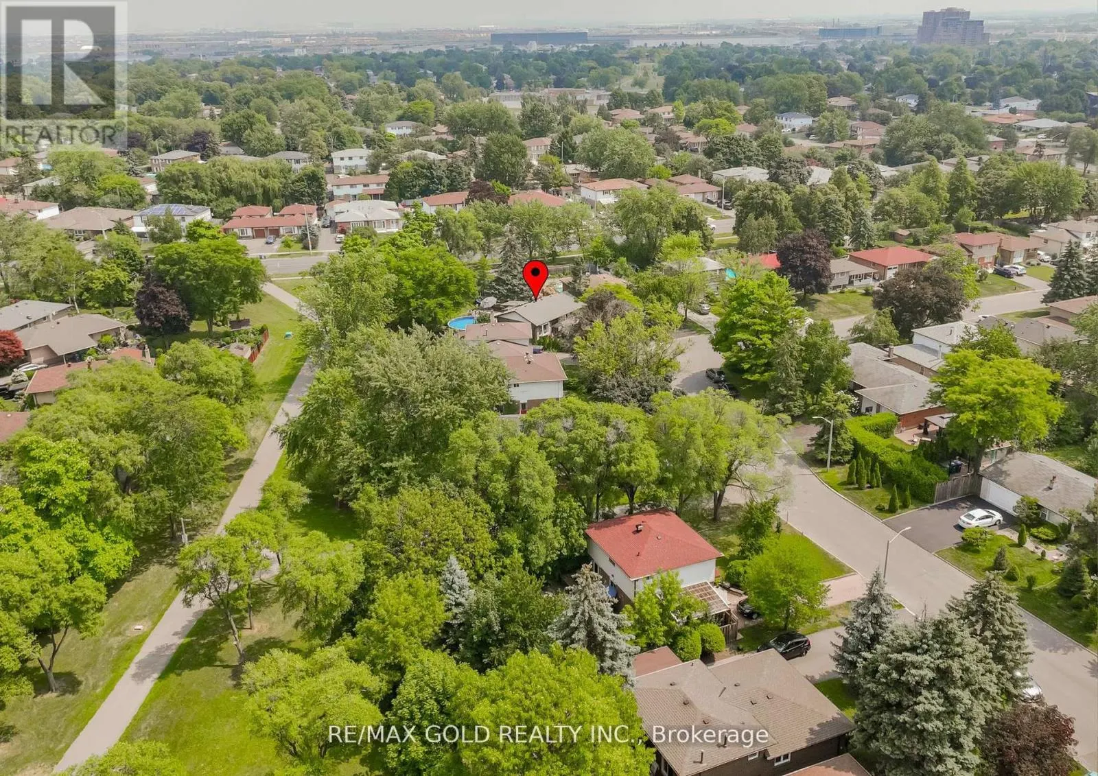 23 EDGEBROOK CRESCENT