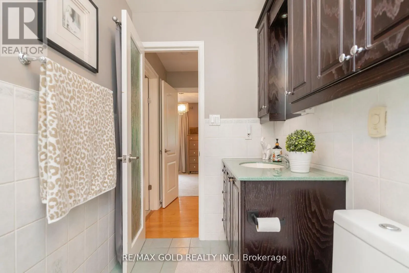 23 EDGEBROOK CRESCENT