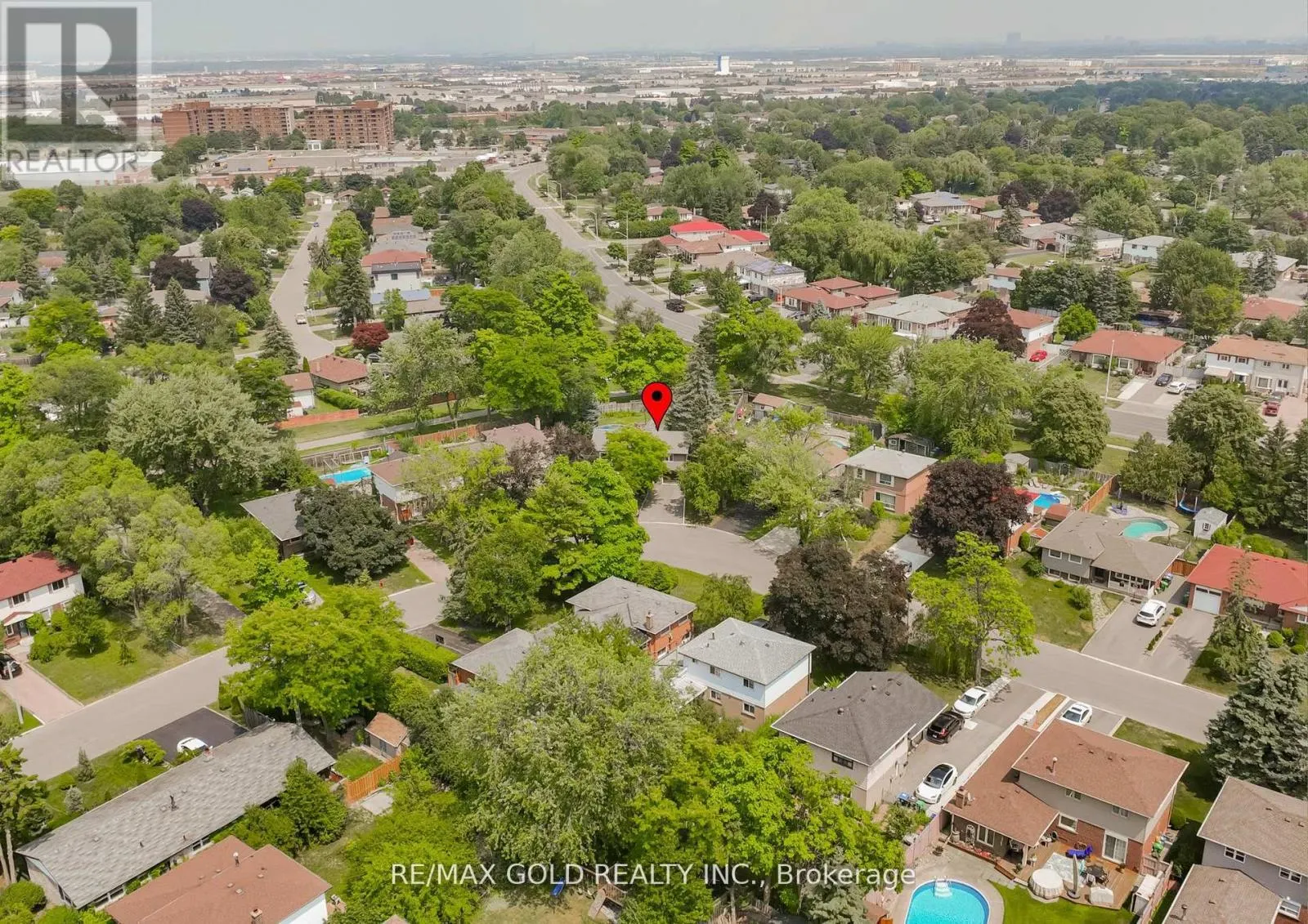 23 EDGEBROOK CRESCENT