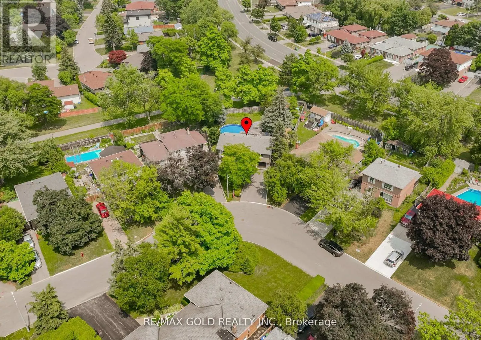 23 EDGEBROOK CRESCENT