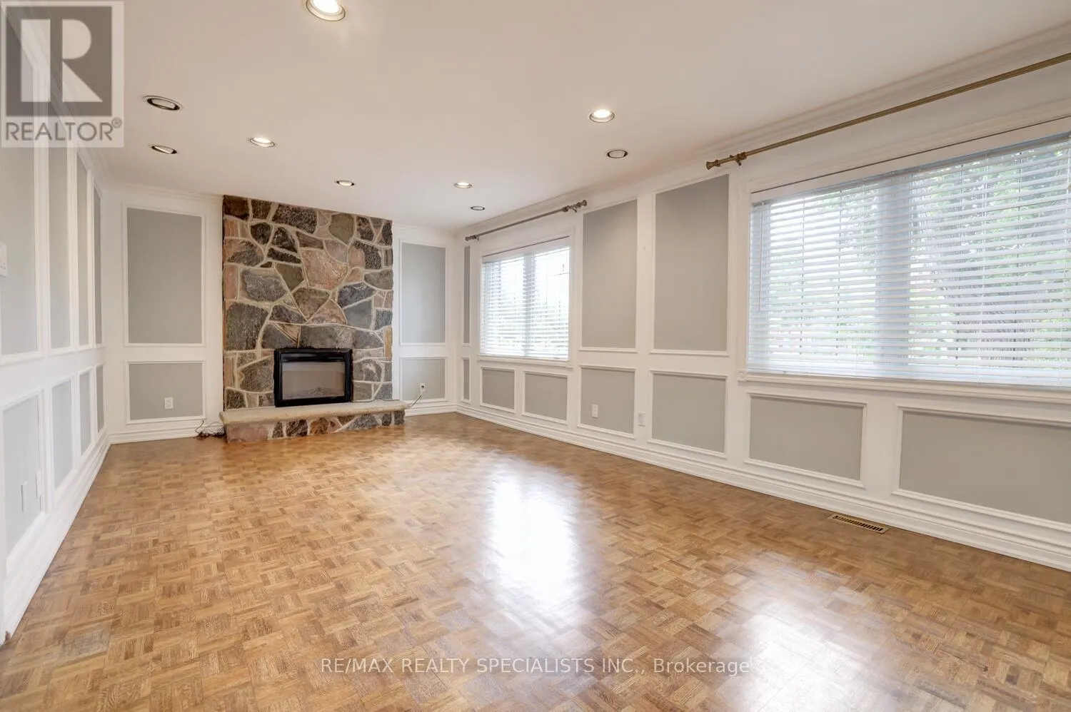 463 VALLEYFIELD DRIVE