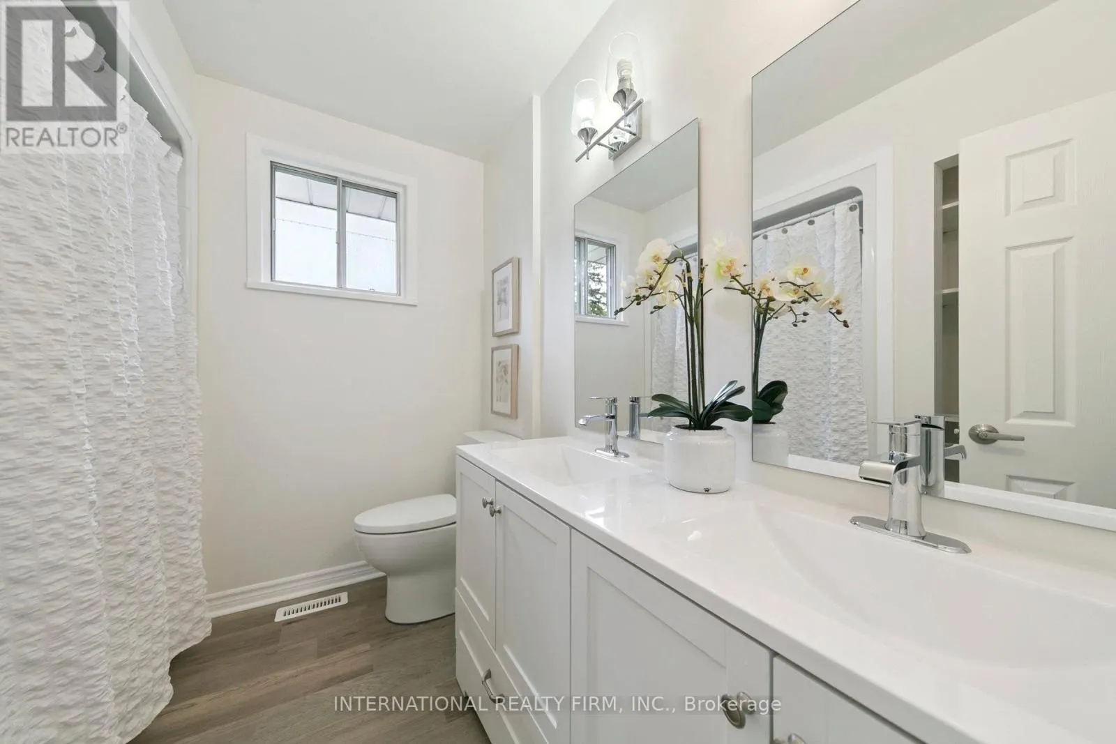 476 LOLITA GARDENS