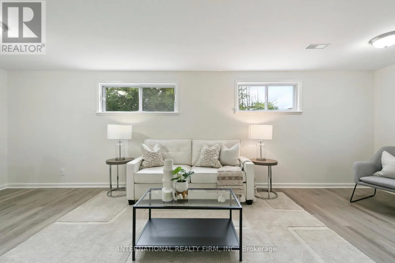 476 LOLITA GARDENS