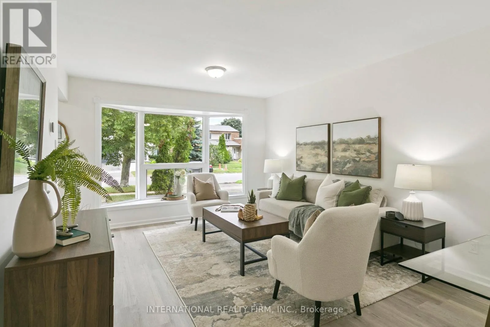 476 LOLITA GARDENS