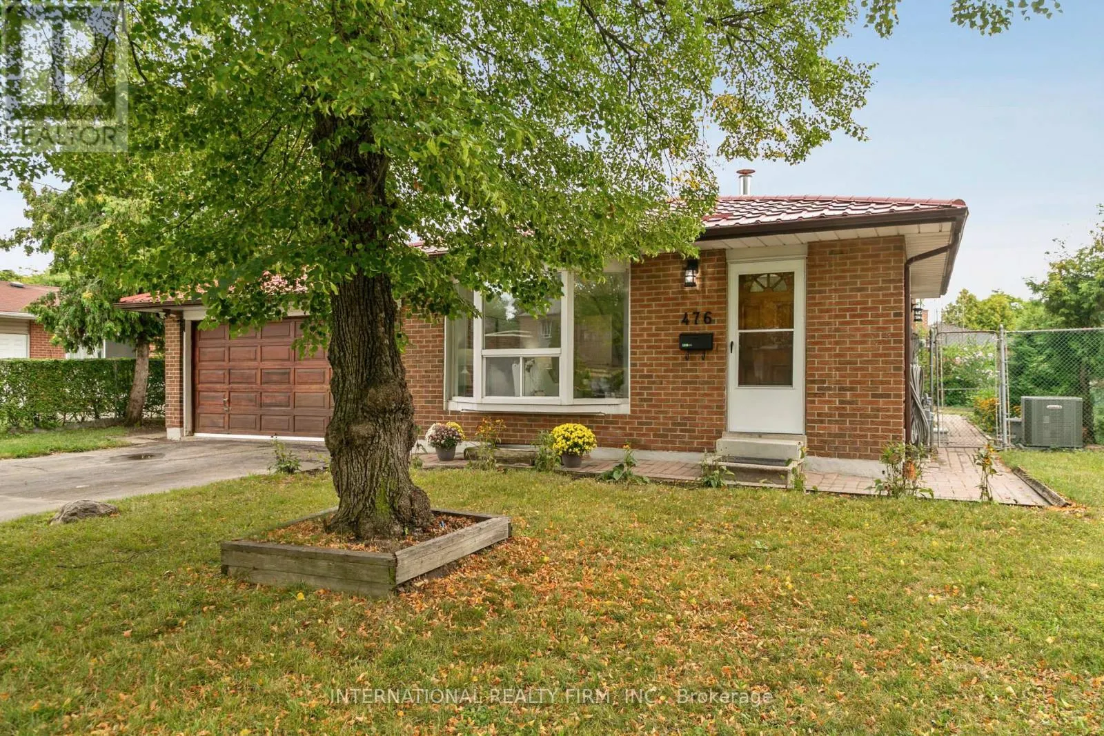 476 LOLITA GARDENS