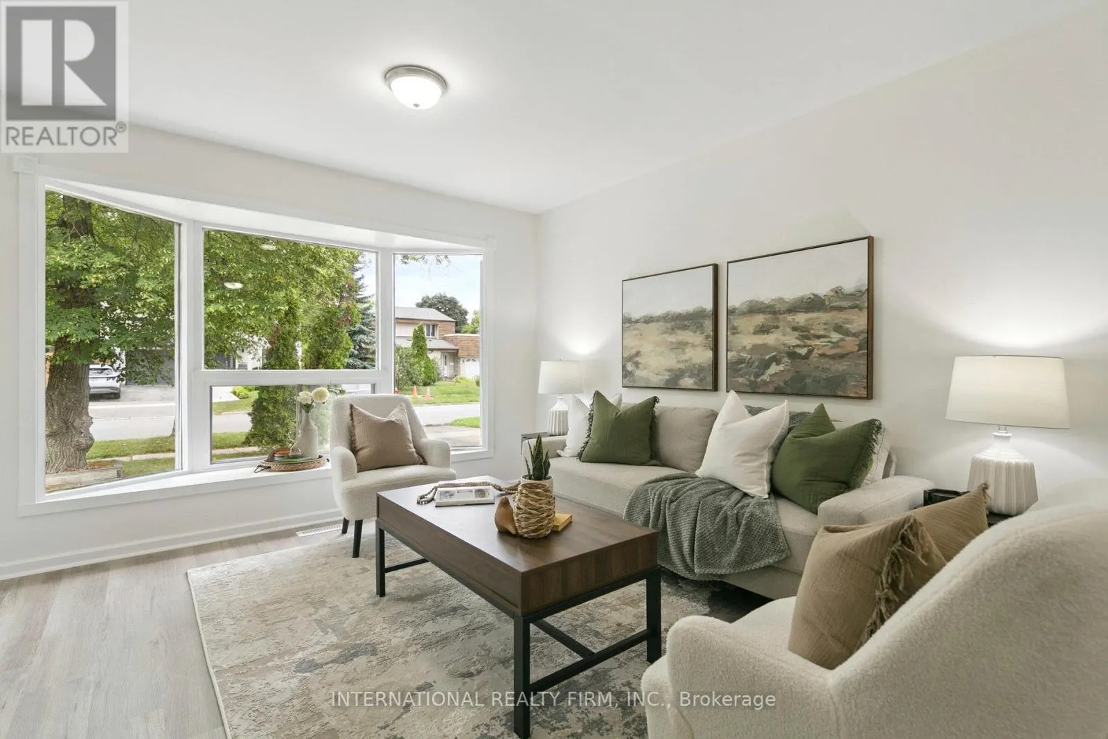 476 LOLITA GARDENS