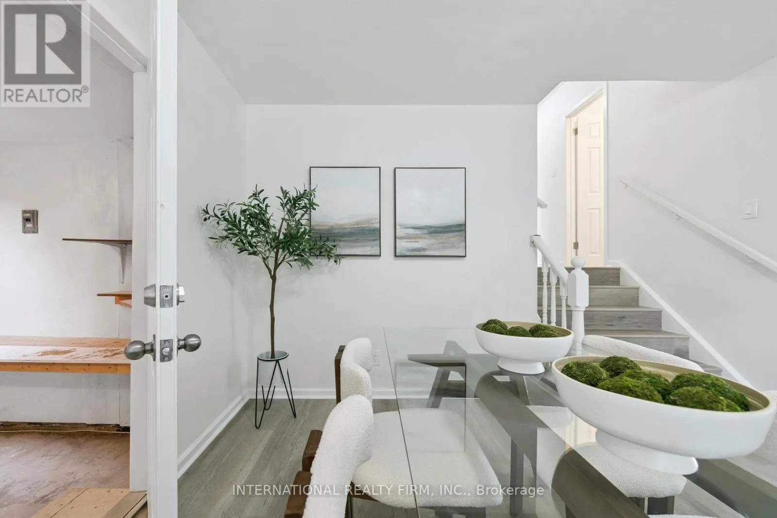 476 LOLITA GARDENS