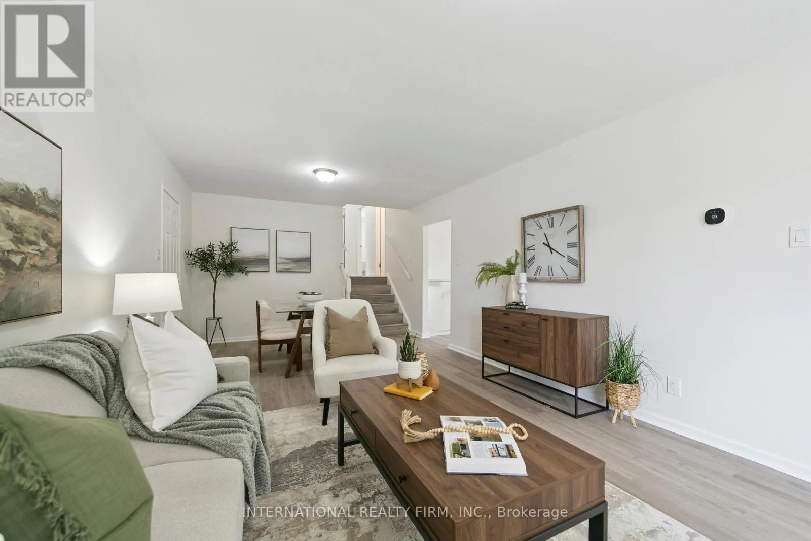 476 LOLITA GARDENS