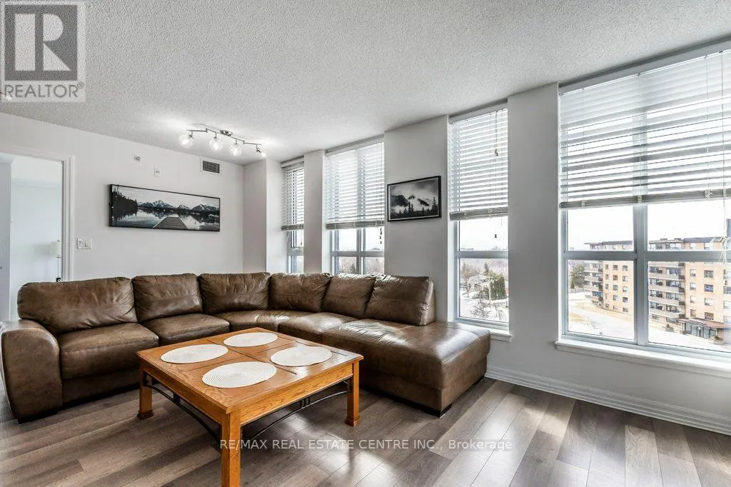 719 - 80 ESTHER LORRIE DRIVE