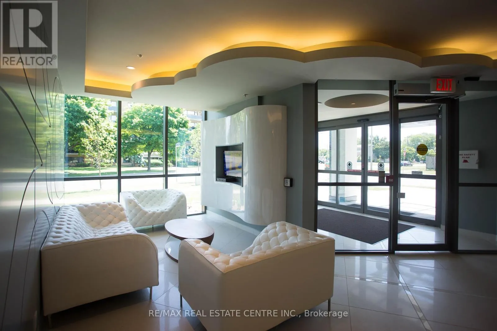 719 - 80 ESTHER LORRIE DRIVE