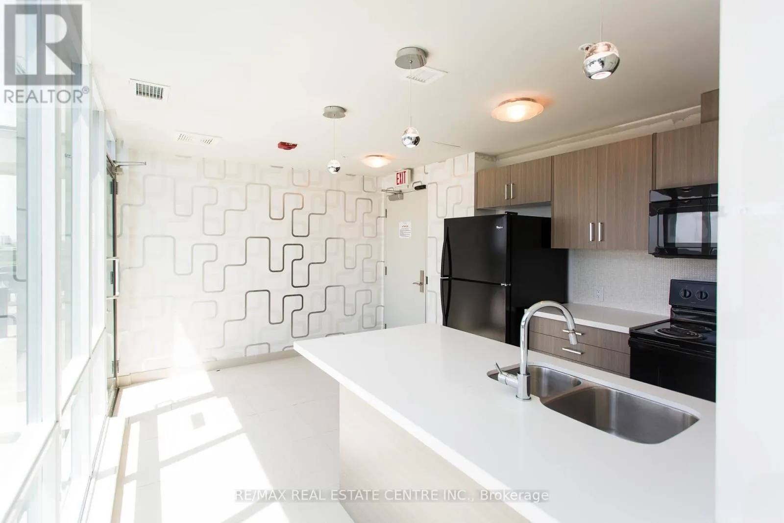 719 - 80 ESTHER LORRIE DRIVE