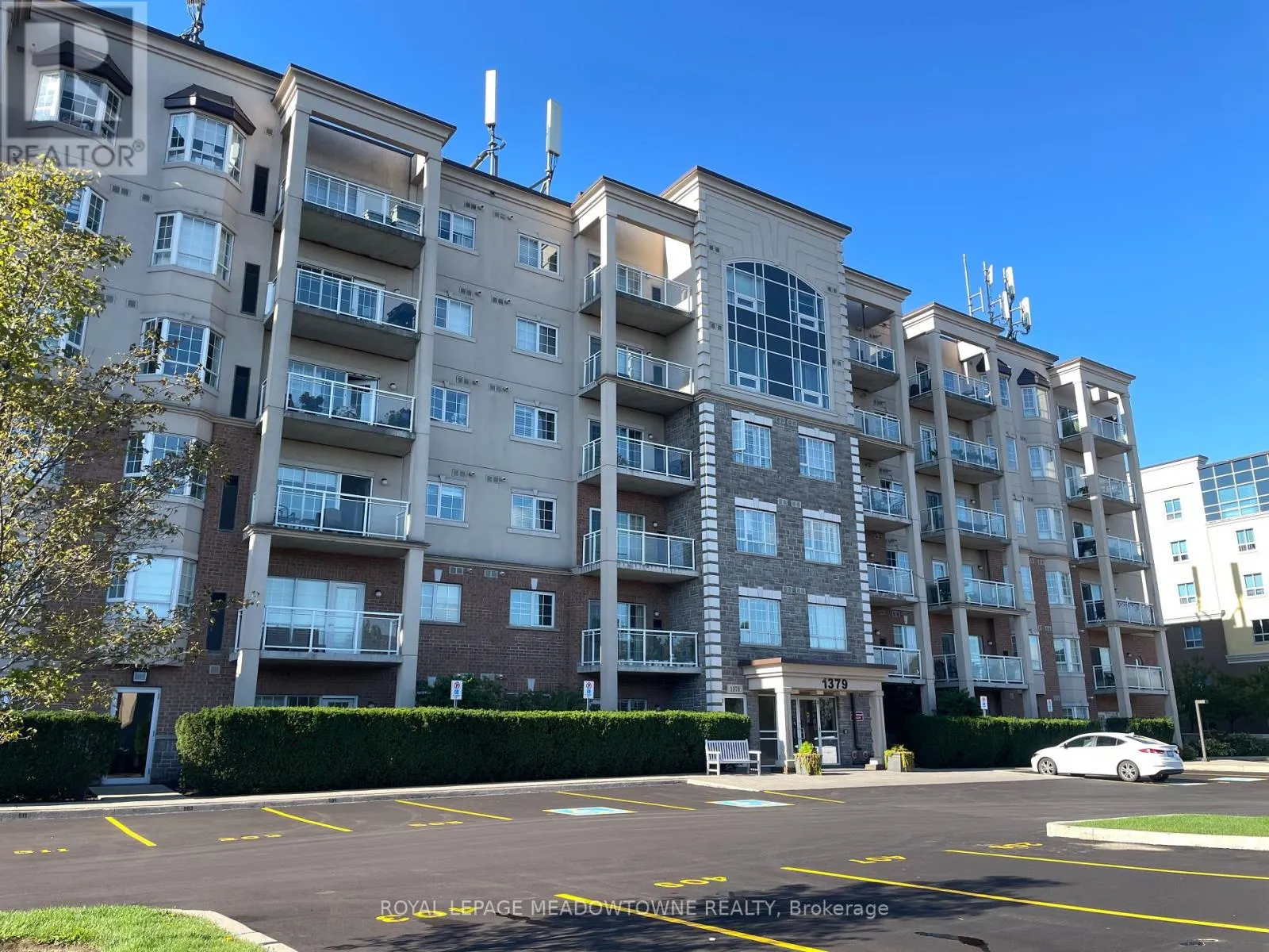 301 - 1379 COSTIGAN ROAD