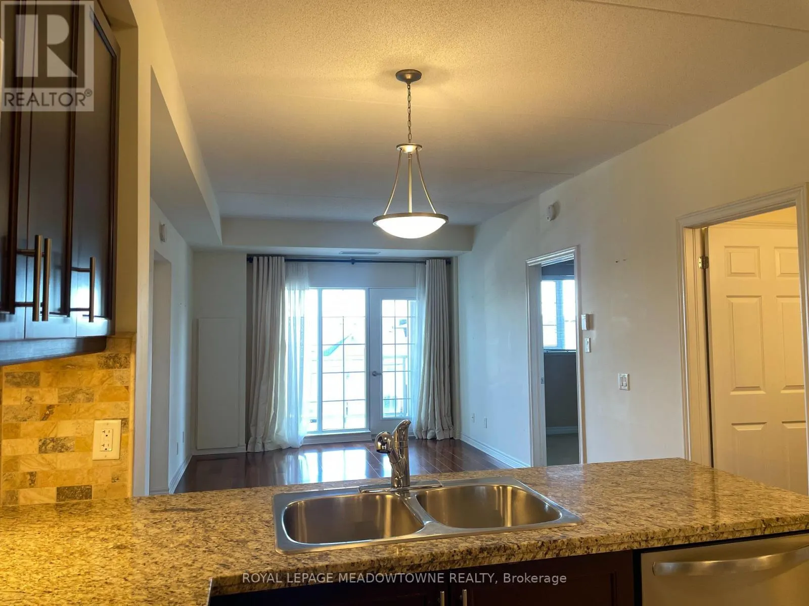 301 - 1379 COSTIGAN ROAD