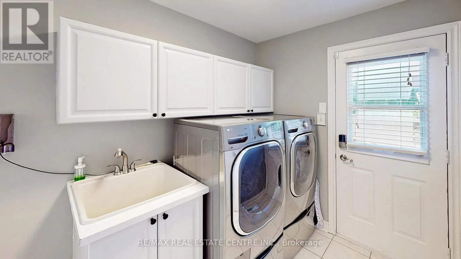 3408 TRELAWNY CIRCLE