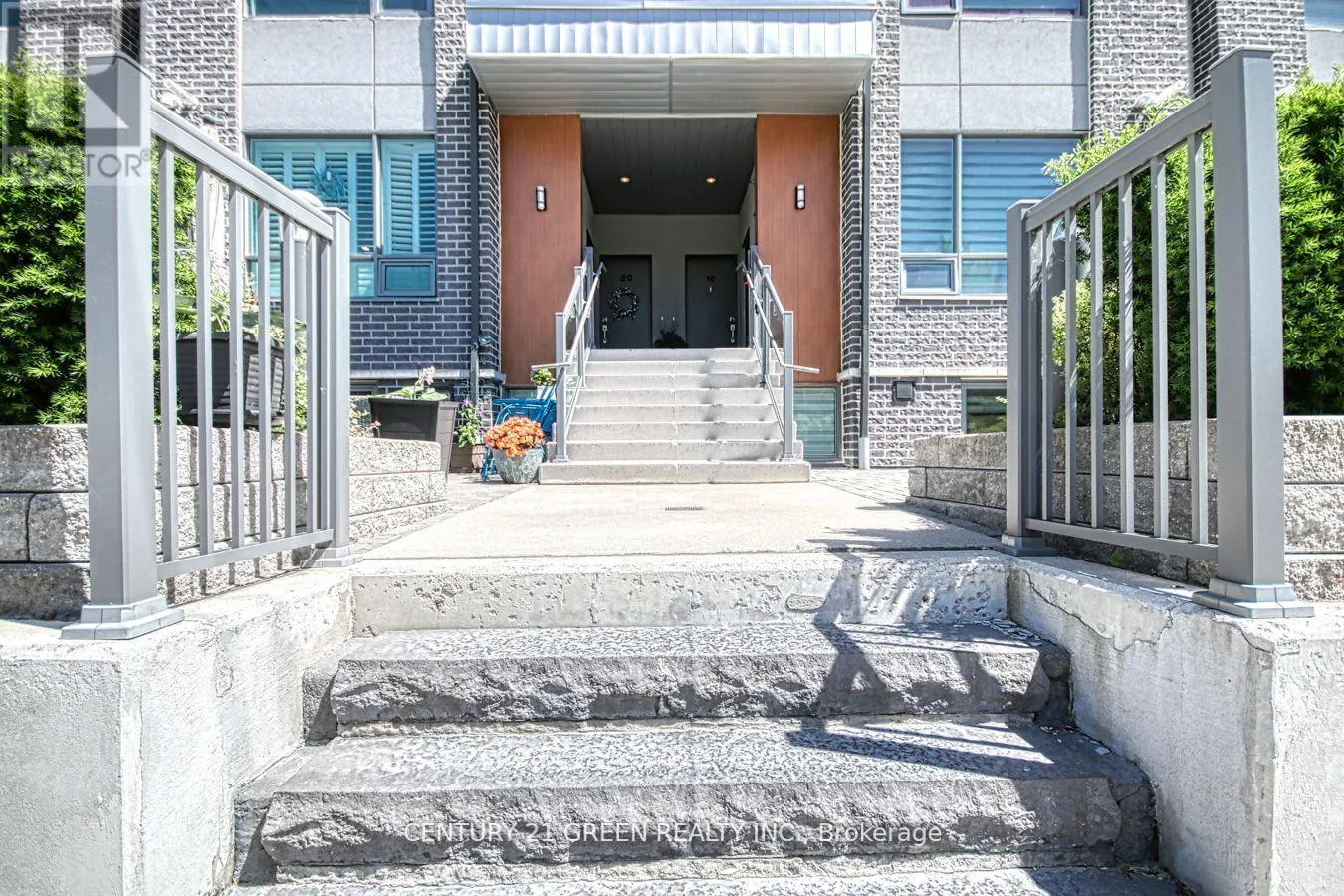 19 - 680 ATWATER AVENUE
