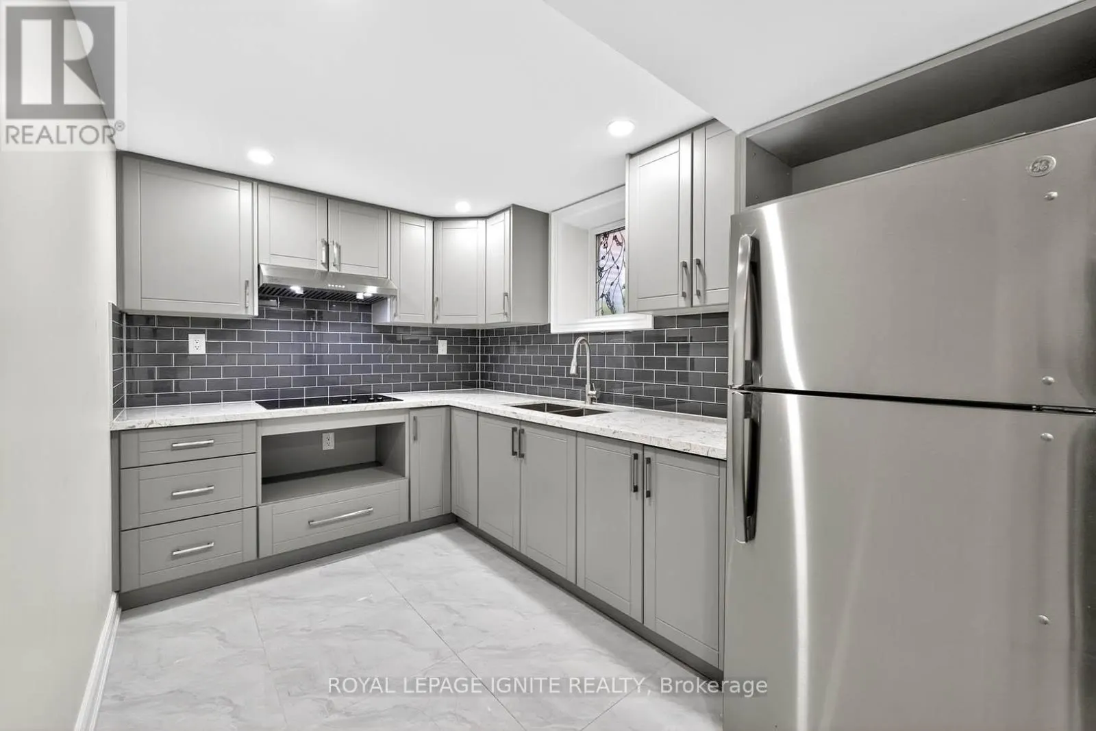24 MICARTA AVENUE