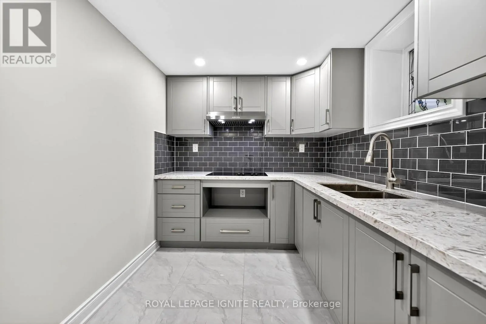 24 MICARTA AVENUE