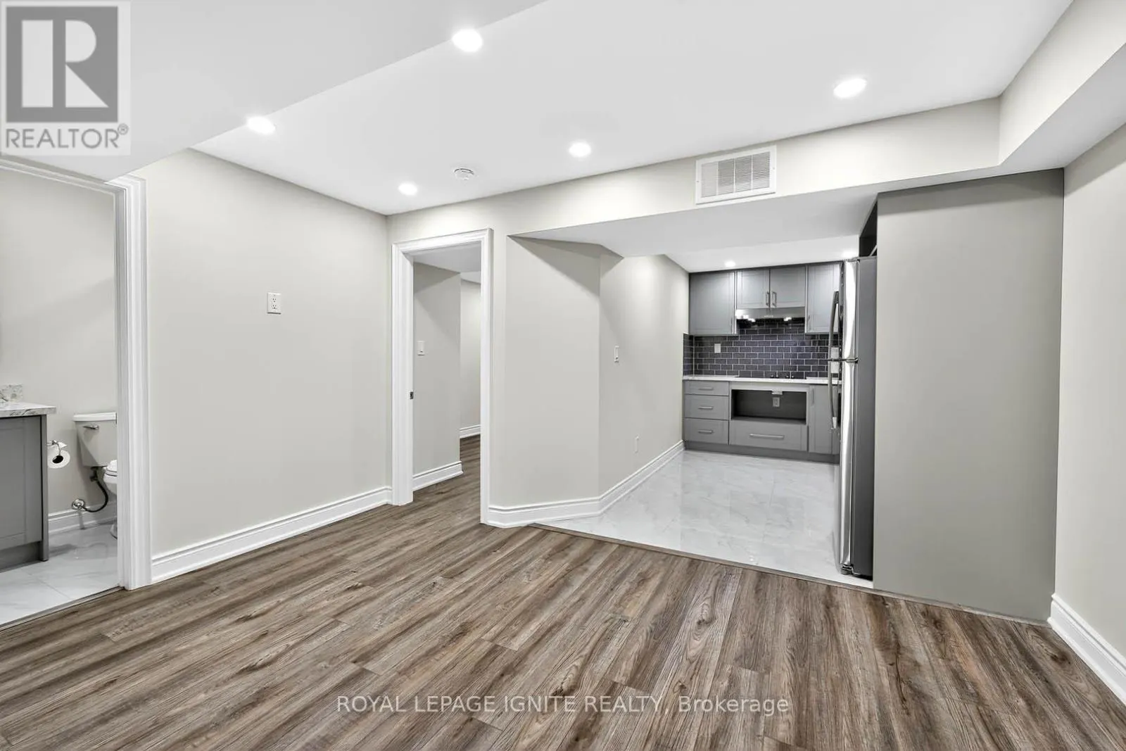 24 MICARTA AVENUE