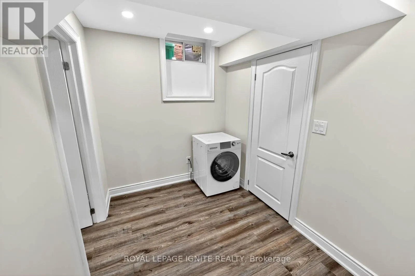 24 MICARTA AVENUE