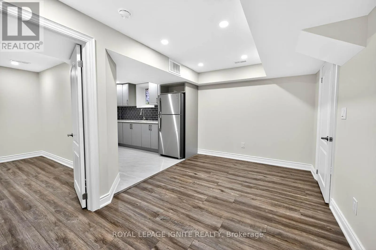 24 MICARTA AVENUE