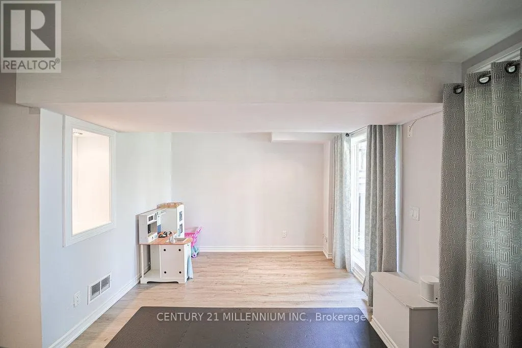 32 DAVENHILL ROAD