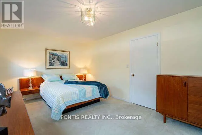 140 FOLKSTONE CRESCENT