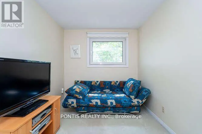 140 FOLKSTONE CRESCENT