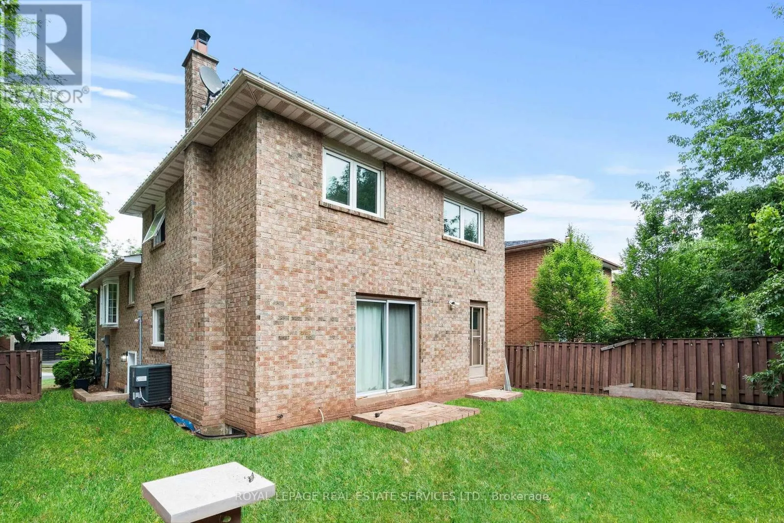 1504 KENILWORTH CRESCENT