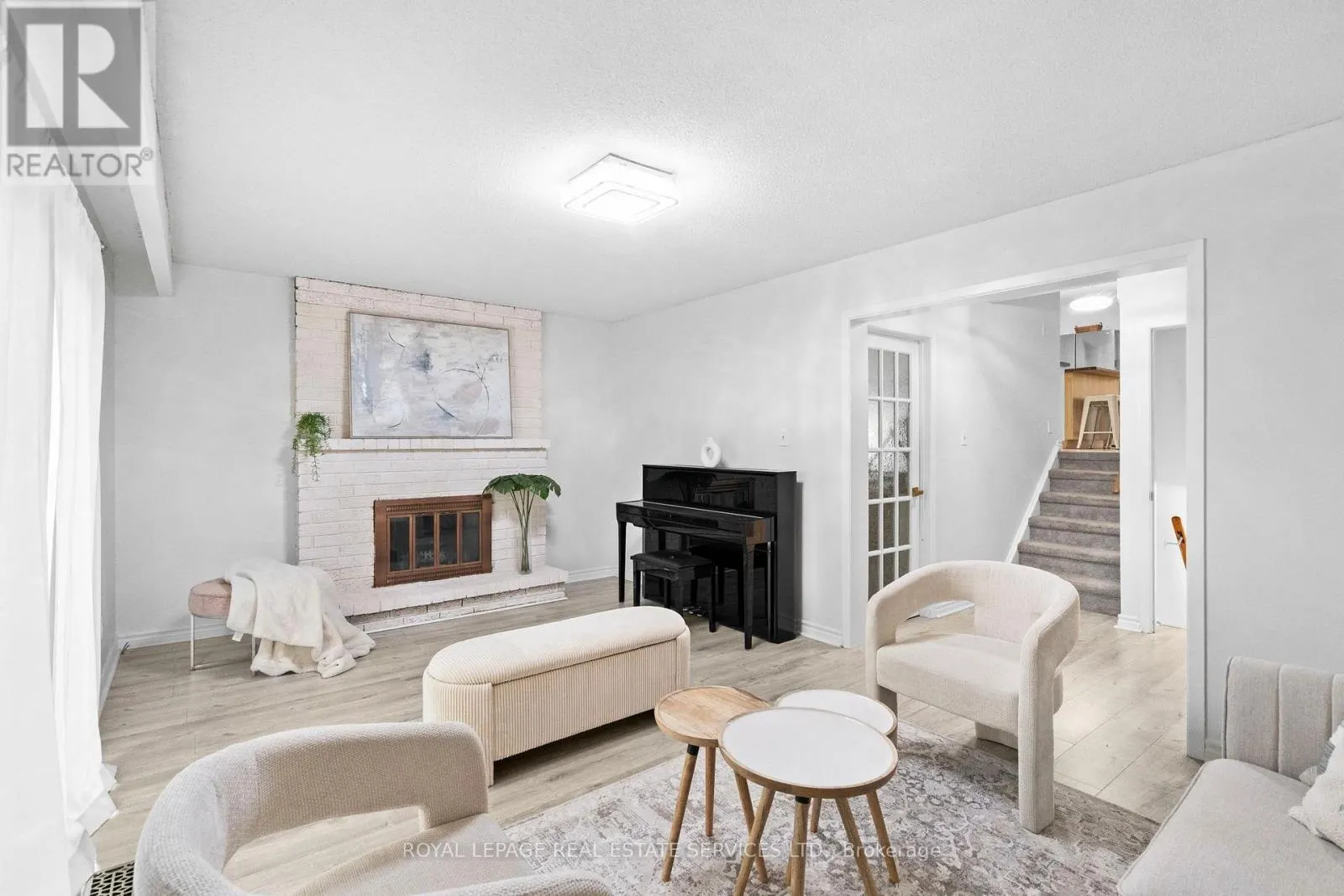 1504 KENILWORTH CRESCENT