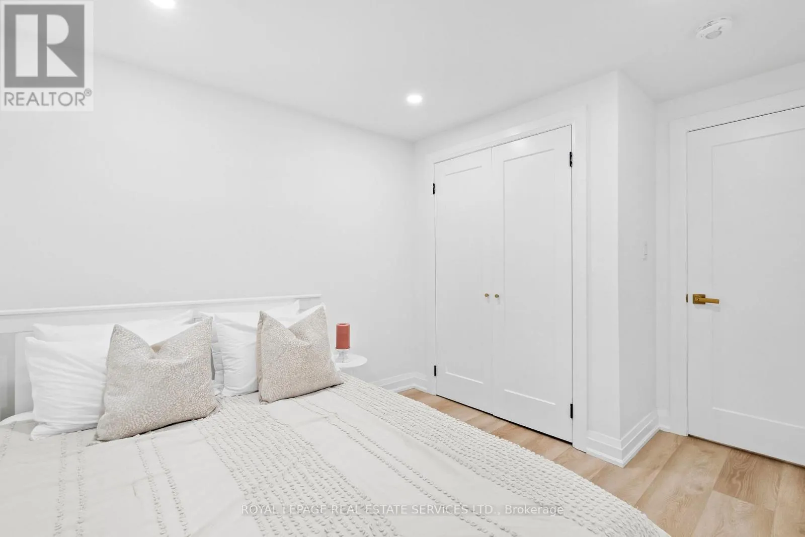 1504 KENILWORTH CRESCENT
