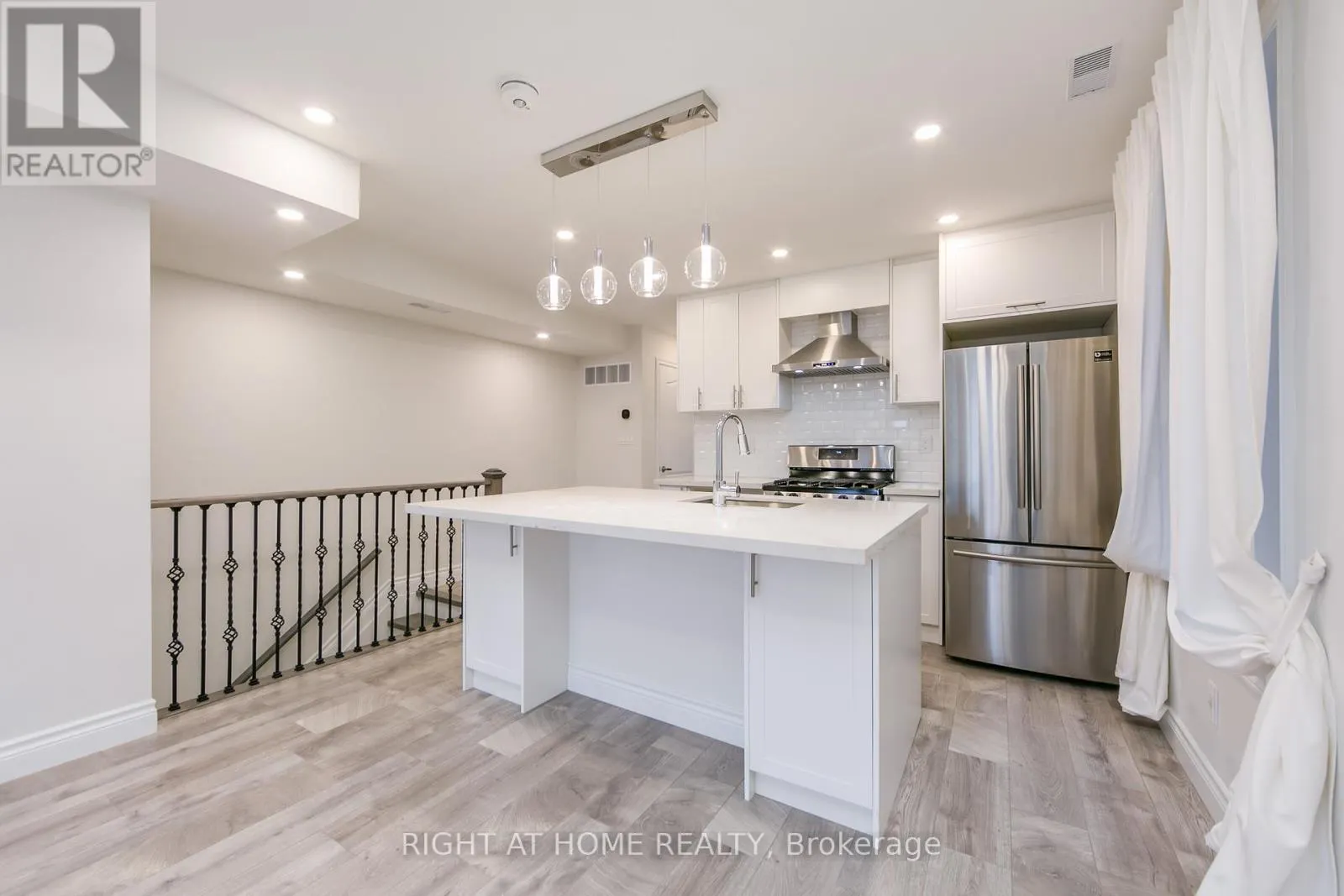 701 DUPONT STREET