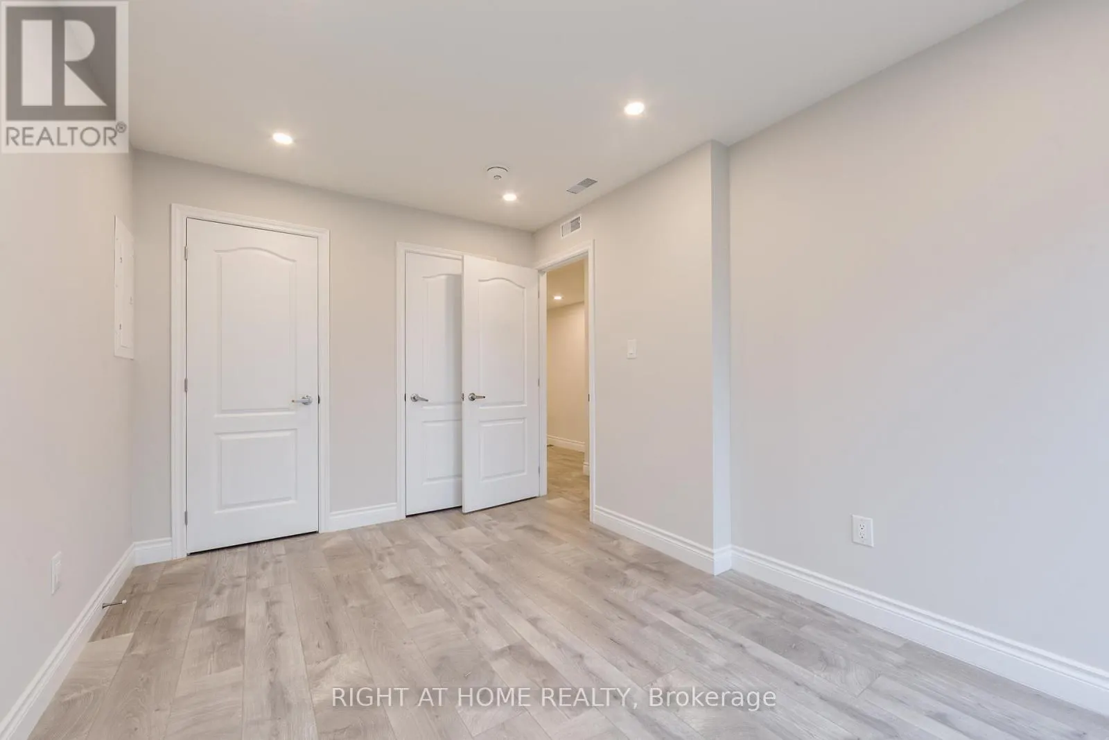 701 DUPONT STREET