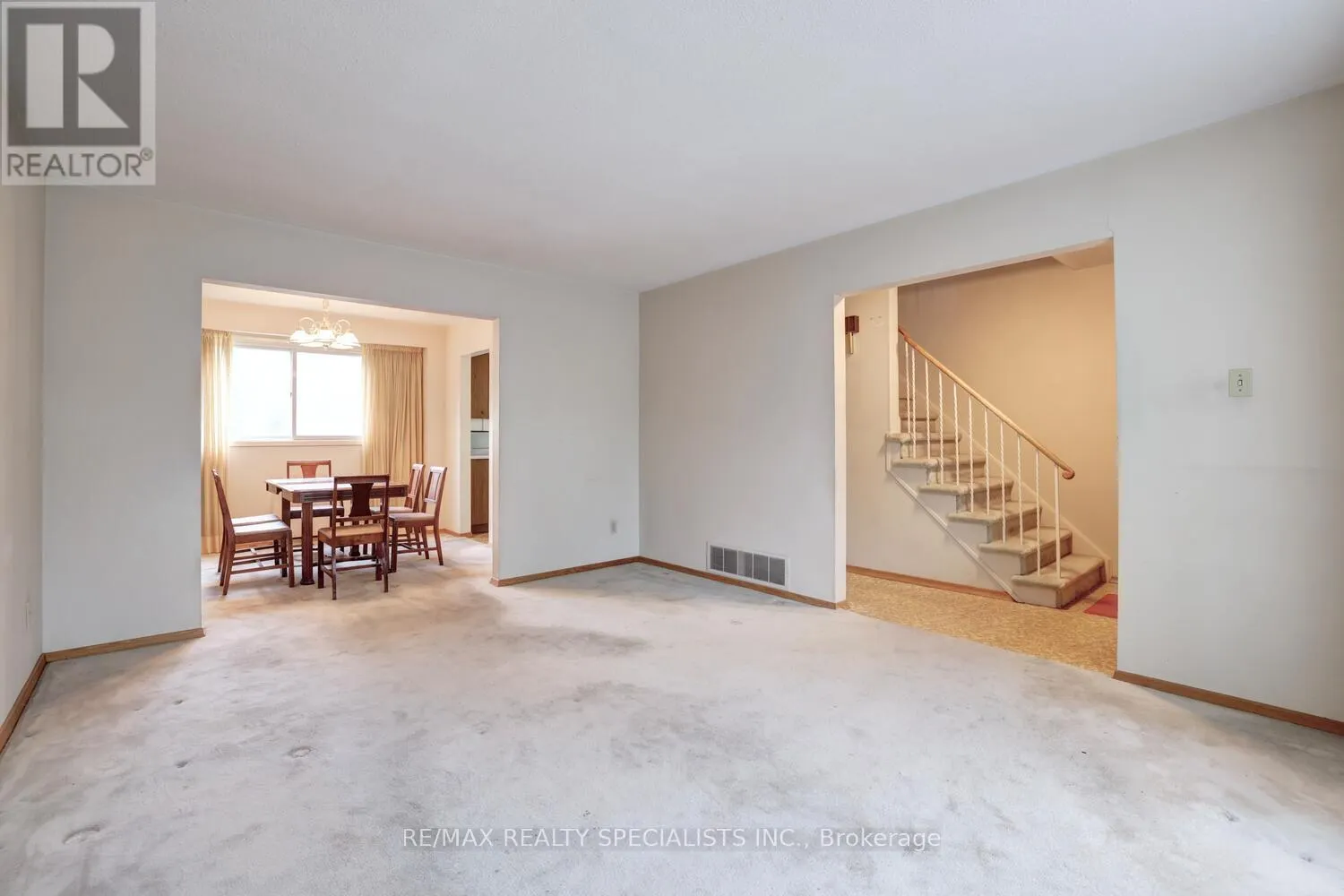 2483 FRANKFIELD ROAD