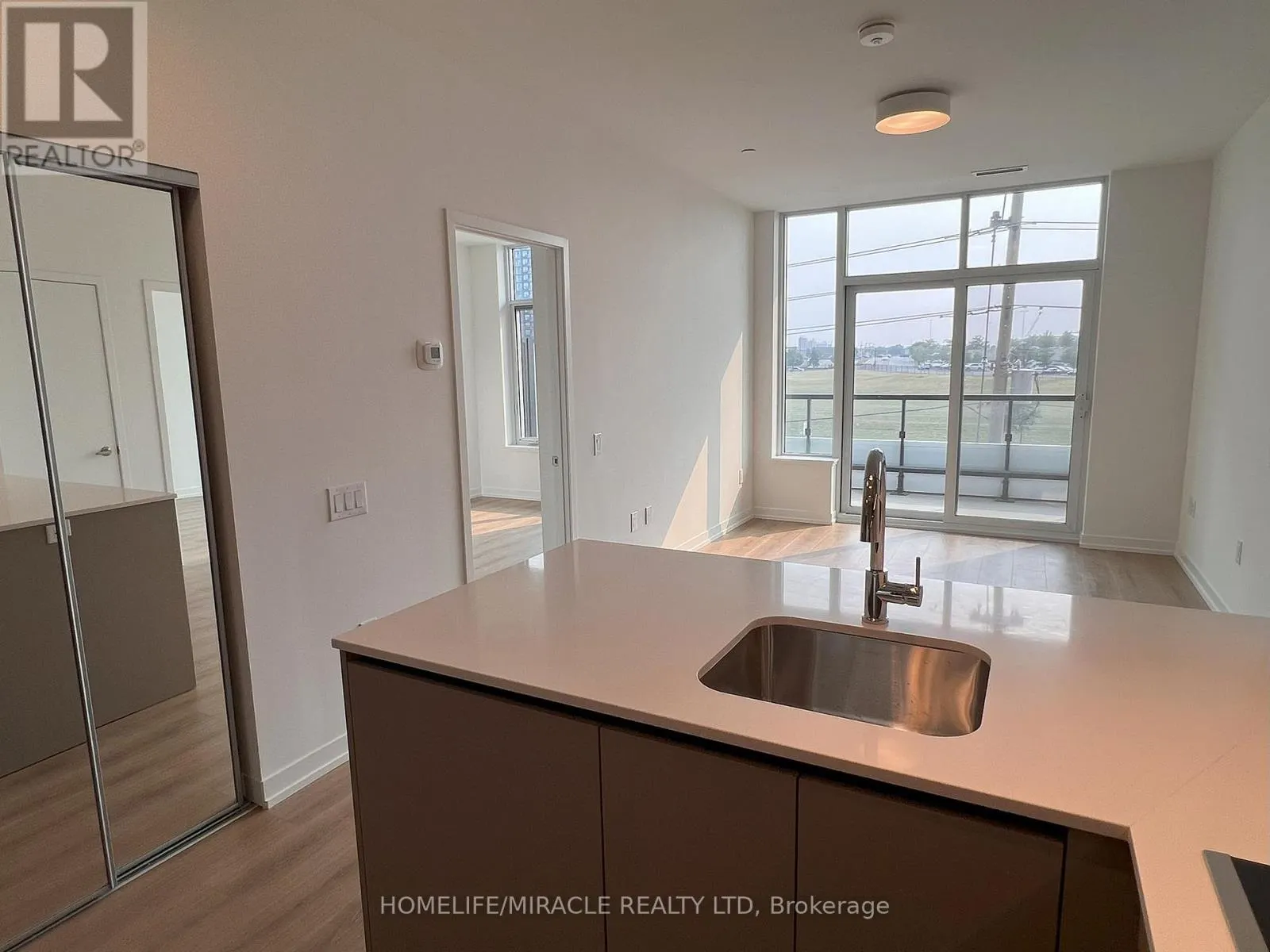 422 - 2485 EGLINTON AVENUE W