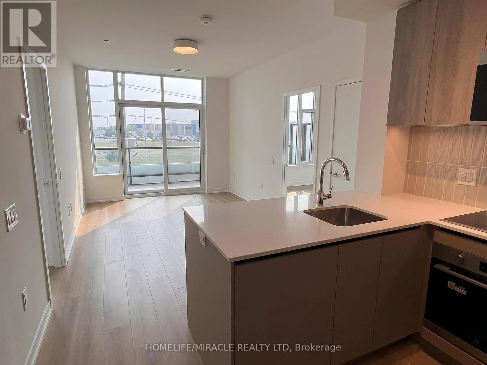 422 - 2485 EGLINTON AVENUE W