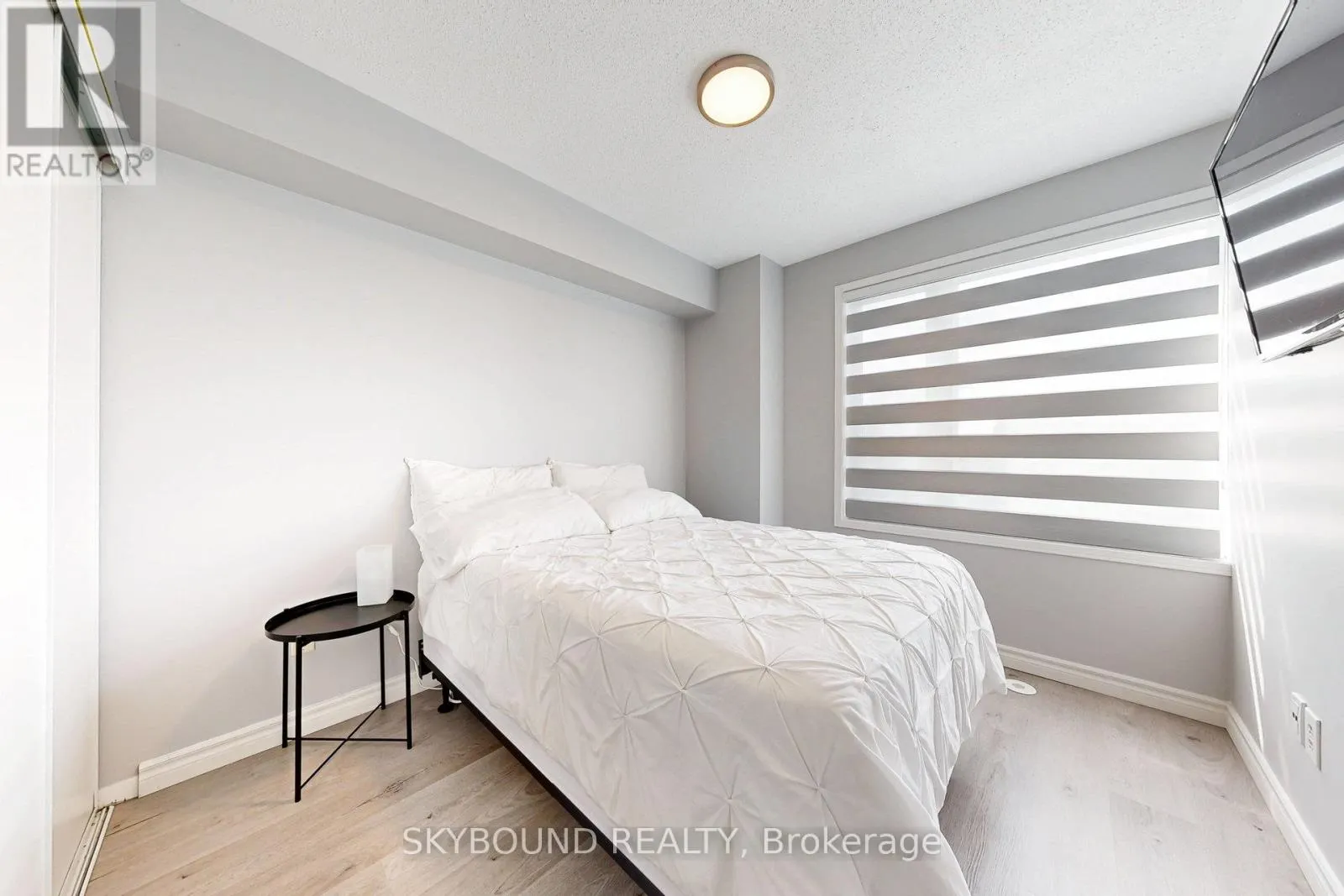 85 - 3088 EGLINTON AVENUE W
