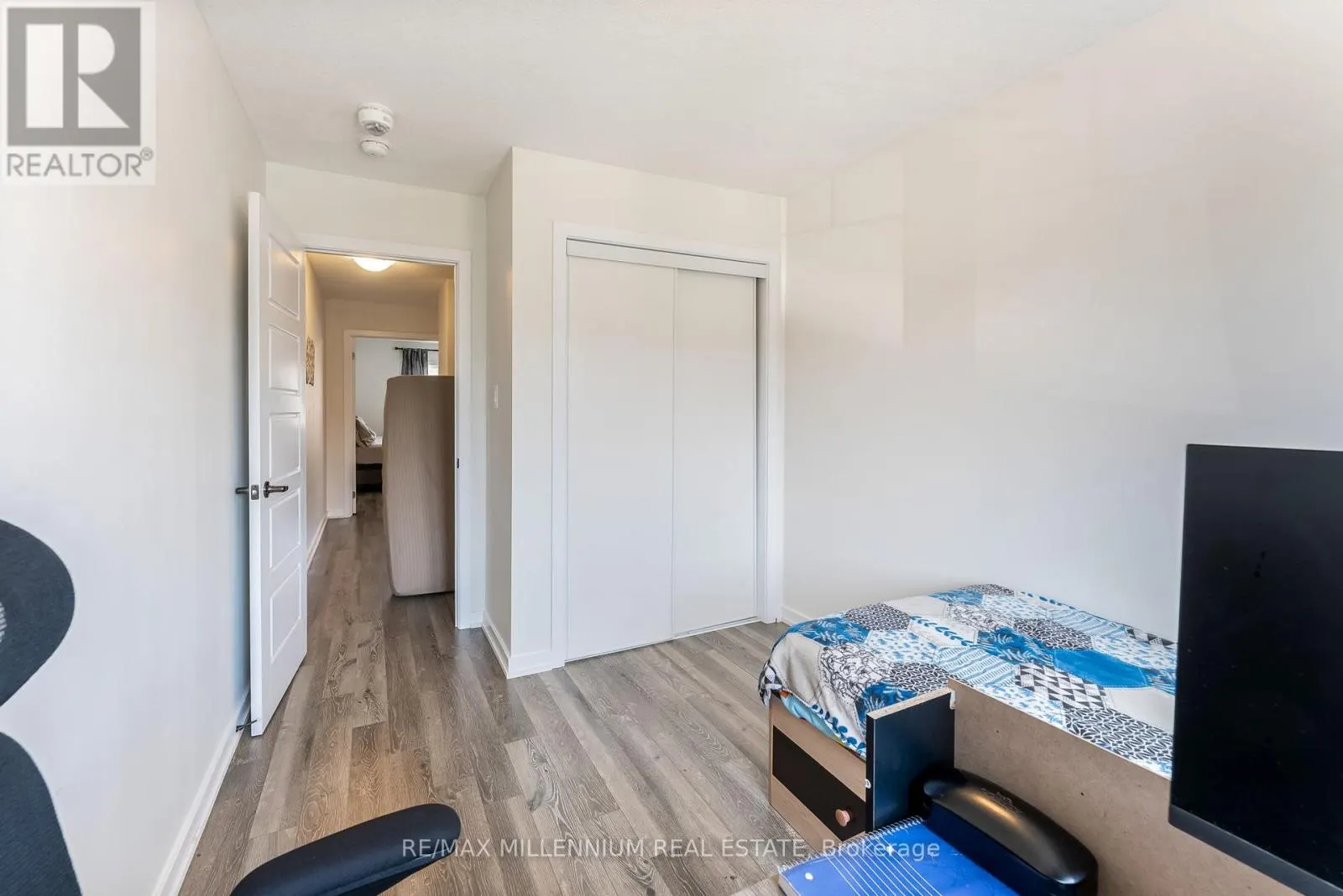 494 QUEEN MARY DRIVE